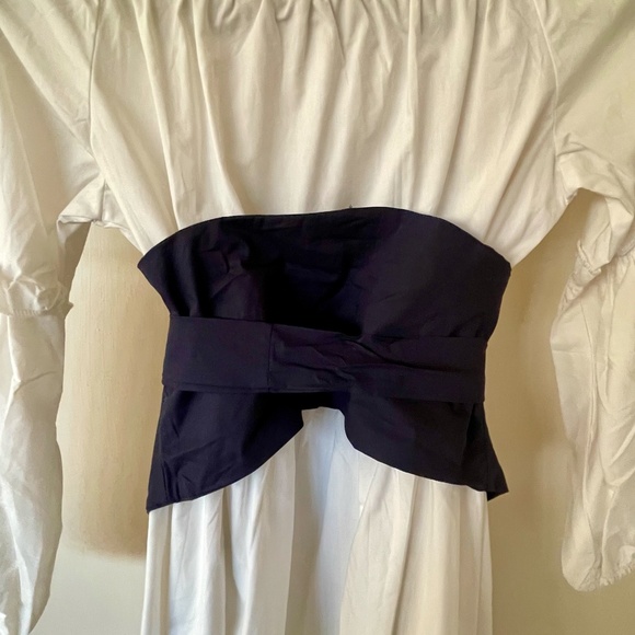 White Off-the-Shoulder Dress w/ Navy Waist Tie – Size S - Picture 4 of 5